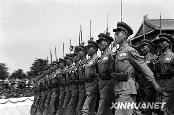 人民解放军图片照片 0019b91ed92c0bedc6cd08.jpg