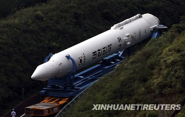 韩国将发射首枚运载火箭[组图] 
