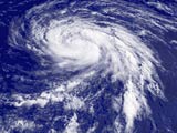 '比尔'已加强为3级飓风 正在向美国东海岸逼近[组图]