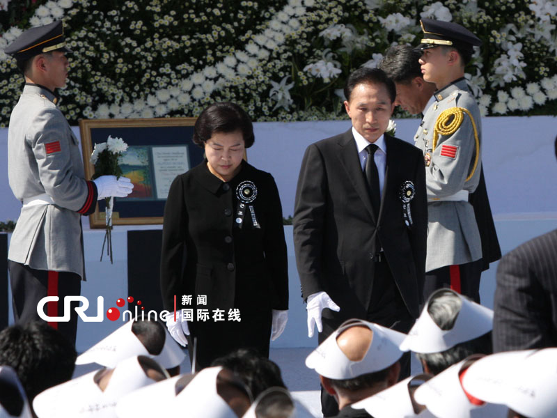 韩国前总统金大中葬礼在首尔举行[组图]