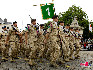 在比利时国庆阅兵式上，这是沙漠制服编队。（图片由比利时驻华使馆提供）