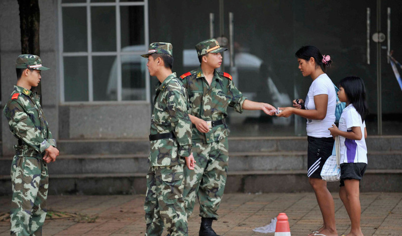 缅甸果敢发生武装冲突 过万难民涌入中国[组图]