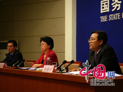 国新办就新中国法治建设成就举行新闻发布会