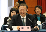 现场主持人应对自如