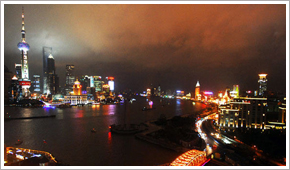 上海苏州河河口再现“浦江胜景”[组图]