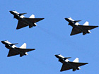 人民空军成立60周年飞行表演成功举行[组图]