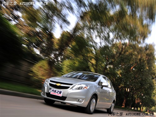 2019年经济适用型车_2019款宝骏730震撼上市 经济适用车型(2)