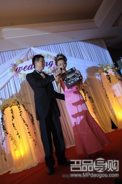 瑞丽模特洛瑶婚礼全程实录(图) - 安一安一 - xzh19661966 的博客