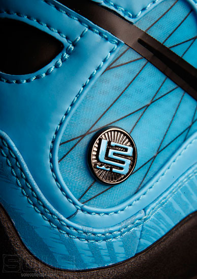 全明星战靴似阿凡达 科比PK詹姆斯_NBA2009-2010赛季