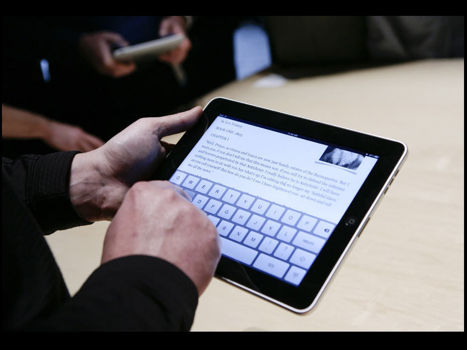 高清:苹果发布平板电脑iPad