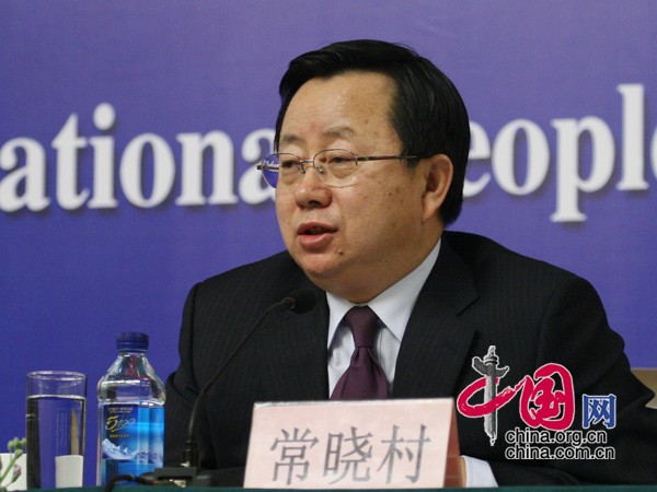 商务部负责人搞活流通促进消费集体采访 - 2