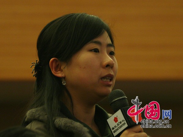 商务部负责人搞活流通促进消费集体采访 - 2