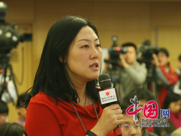 商务部负责人搞活流通促进消费集体采访 - 2