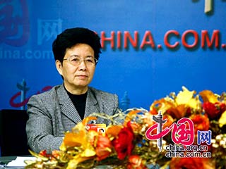 政协委员潘贵玉：建议实施青少年健康人格工程[组图]