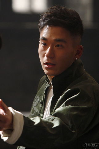 姜文姜武_姜文 让子弹飞 收入