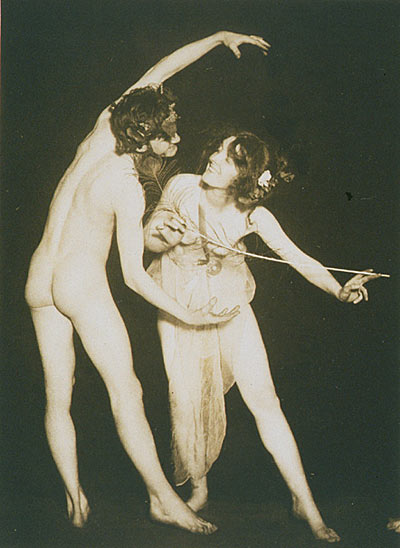 早期<em>裸体婚纱</em>摄影老<em>照片</em>(图)_中国网