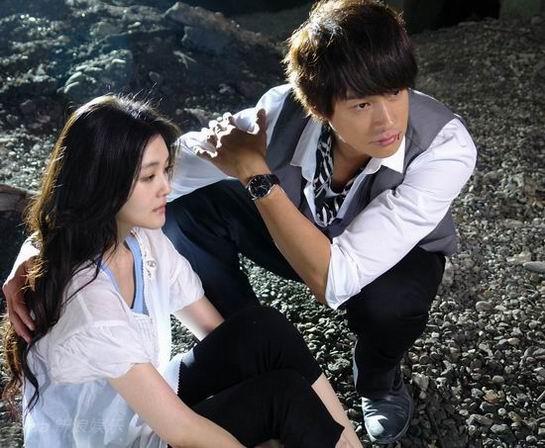 徐熙媛黄晓明何润东《泡沫之夏》剧照海报曝光