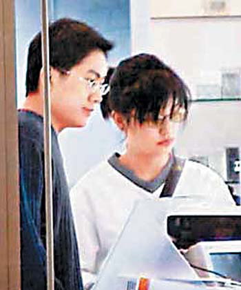 悉数赵薇12年尴尬秘闻(图)