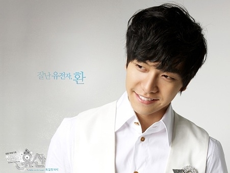 李胜基日本会粉丝不忘追世界杯 献唱smap名曲