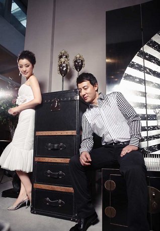 于洋王雅捷婚纱写真 演绎甜蜜爱情