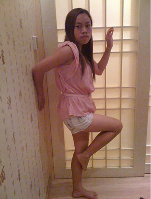 凤姐<em>红肚兜红内裤</em>照曝光(组图)