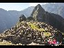 En el idioma de los indios Machu Picchu significa “montaña vieja”. A partir del siglo XVI, se divulgaron muchas leyendas sobre la ciudad sagrada de Machu Picchu, en particular porque nadie conocía su ubicación exacta y estaba envuelta en misterio. En el año 1911, Hiram Bingham, un profesor norteamericano de historia, descubrió entre las elevadas montañas las ruinas de la ciudad. Fotos: Xiaoyong