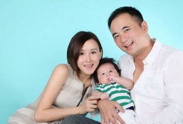 阔太胡静 不接受圈养自揭婚后幸福生活(组图)