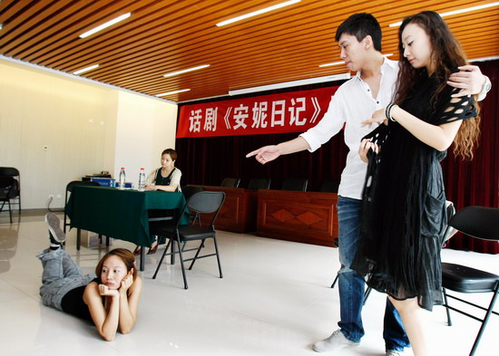 话剧《安妮日记》已55岁 金秋再登中国舞台(图)
