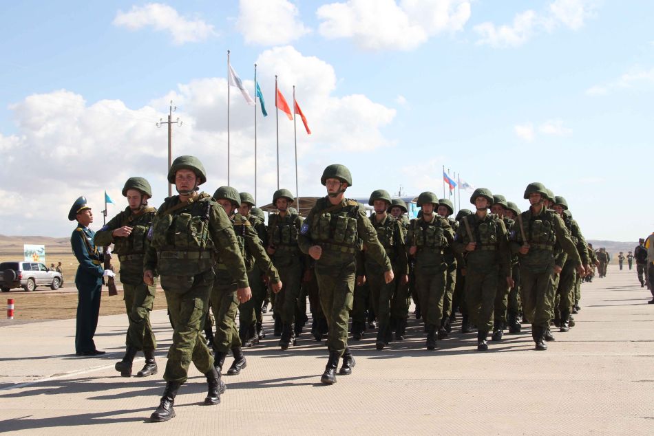 高清:上合组织成员国反恐军演举行开训仪式