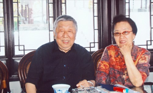 <em>阎肃</em>:翱翔的精神战鹰 新中国60年的全音符(组图