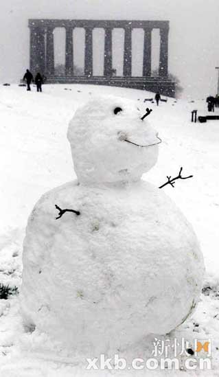 英国警察遇最“冷”报警：我的雪人不见了