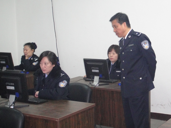 北京边检总站举行2010年度第一场业务考试