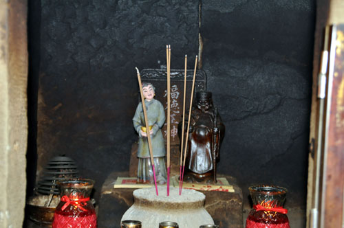 土地公托梦里长要娶亲 循古礼迎娶土地婆(图)