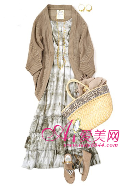 <em>灰色</em>的<em>毛线开衫</em>,复古时尚