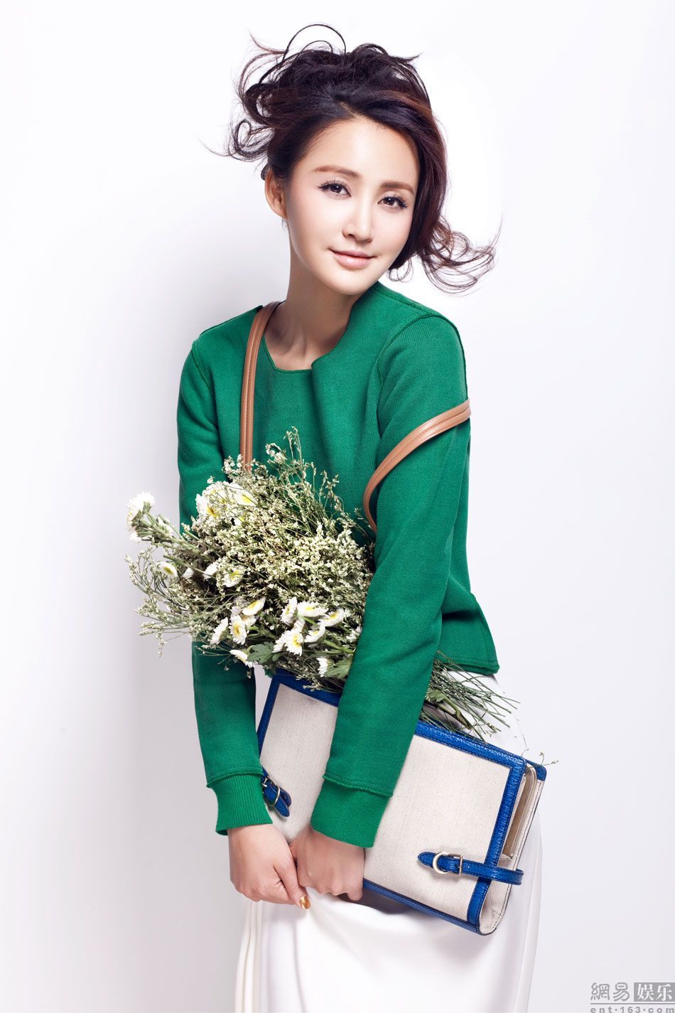 张歆艺最新写真_中国网