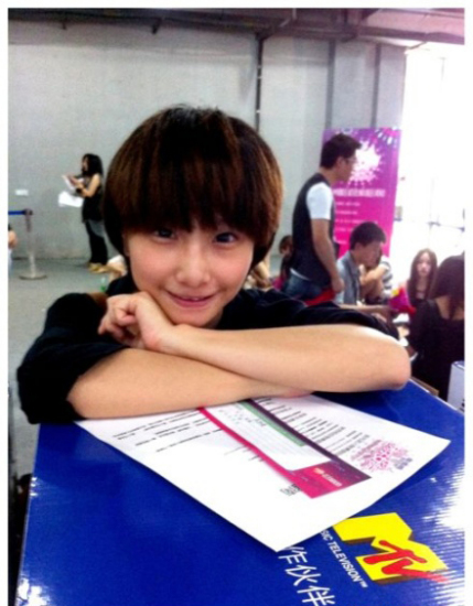 <em>快女</em>选手苏妙玲为<em>同性恋</em> 曾与男友互殴_资讯