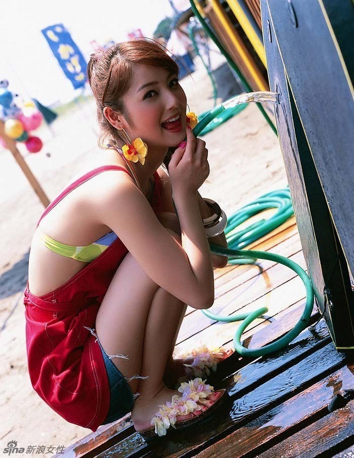 日本女星佐佐木希最新写真