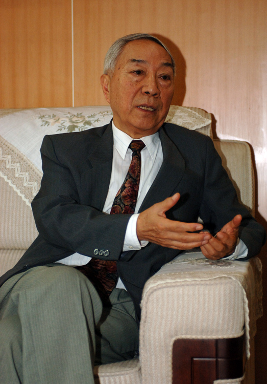 中国英语教学研究会荣誉会长胡文仲