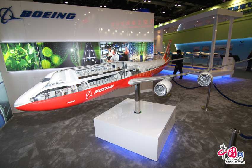 波音747-8洲际客机模型亮相北京国际航空展