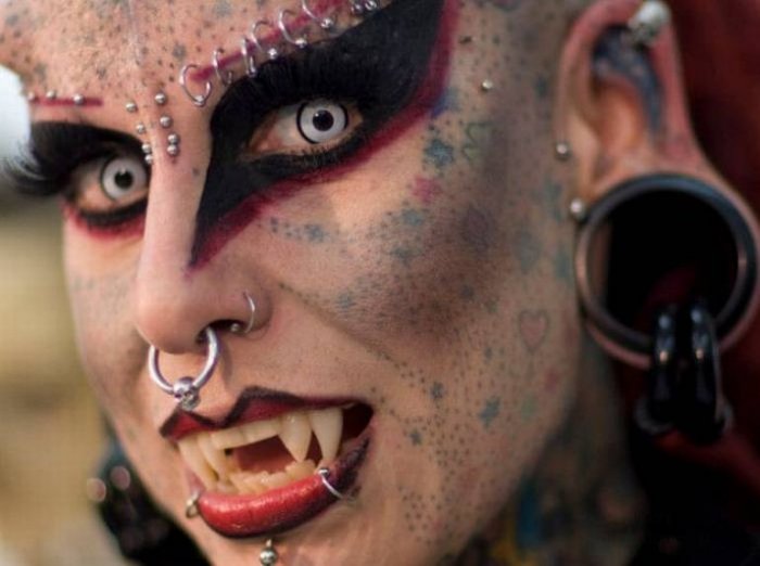 35岁的<em>吸血鬼</em>女人_教育中心_中国网