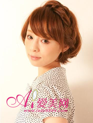 波波头怎么扎<em>辫子</em>发箍打造甜美<em>发型</em>(图)_资讯