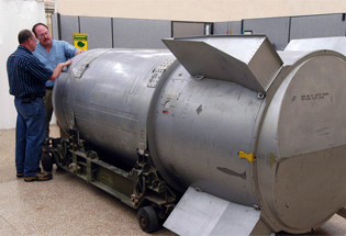 美国拆除最后一枚的b53核弹