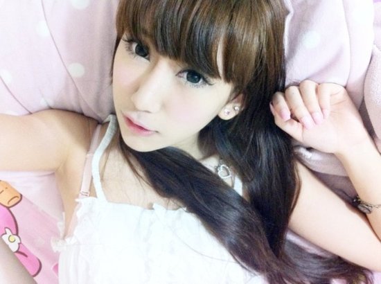 陈冠希艳照门愈演愈烈 疑似谢芷蕙口交视频曝