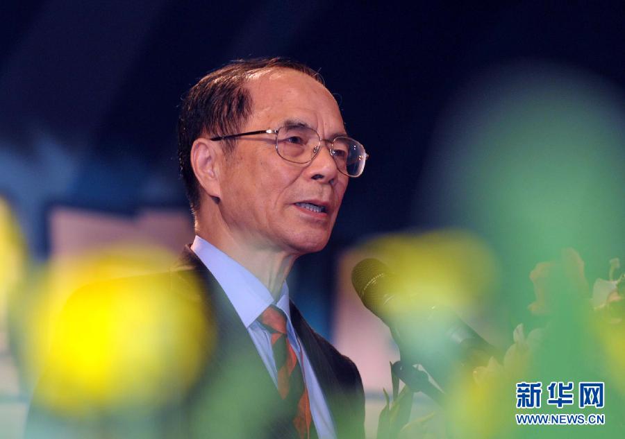 钟南山、韩济生获2011年<em>吴阶平</em>医学奖(组图)_