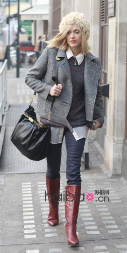 组图:贝嫂领衔会穿衣的英伦Girl 英伦范儿大热-