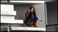 长沙24岁女孩爬高楼轻生被救