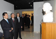 2009年5月31日，全国政协主席贾庆林出席宋庆龄故居暨生平展重新开放仪式。