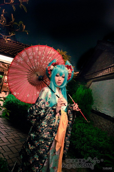 台湾妹子的初音未来《雨梦楼ver》和风系华丽cos欣赏