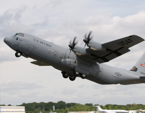 美国空军C-130运输机
