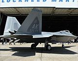 美军专家认为F-22A隐身涂料毒烟熏晕飞行员
